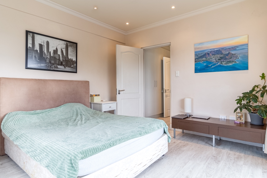 To Let 3 Bedroom Property for Rent in Sea Point Western Cape